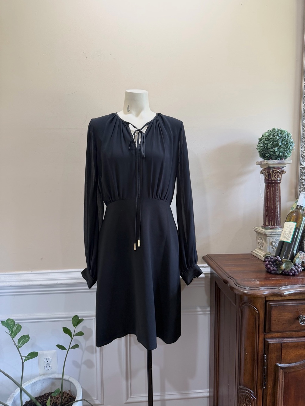 Erin Fetherston Elegant Black Long-Sleeve Tie-Neck Dress